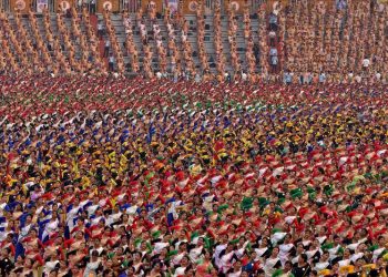 Indian artists set world record for largest dance at single venue